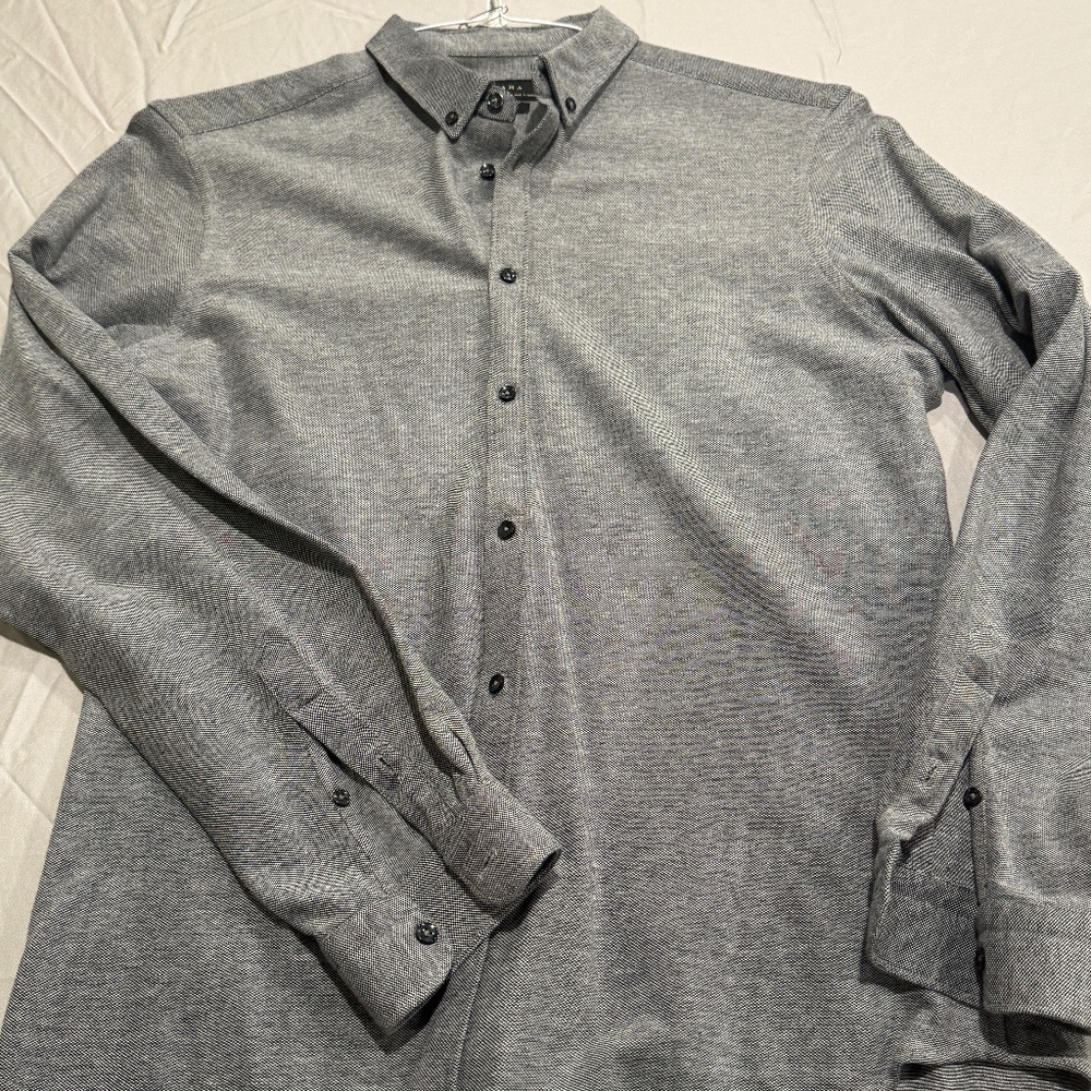 Zara slim fit tech button up | L
